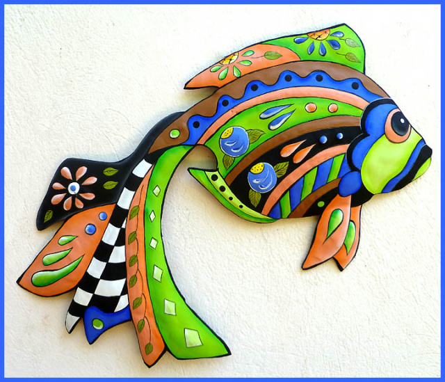 Decorative hand painted metal tropical fish wall hanging.Hand